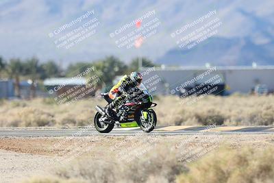 media/Dec-07-2025-CVMA (Sun) [[3e7d2de5dc]]/Race 10-Formula 40 Open/